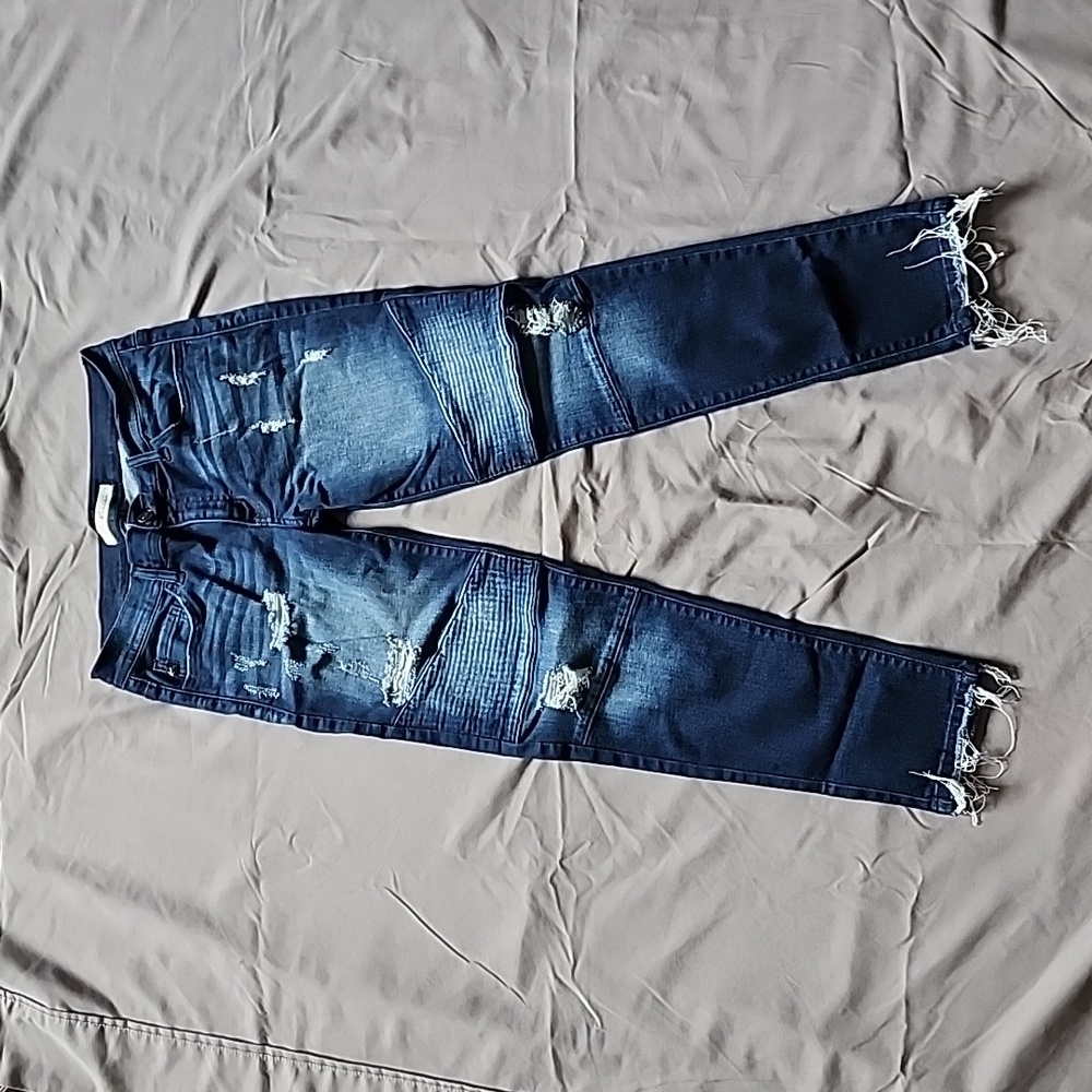 KanCan size 28 skinny jeans